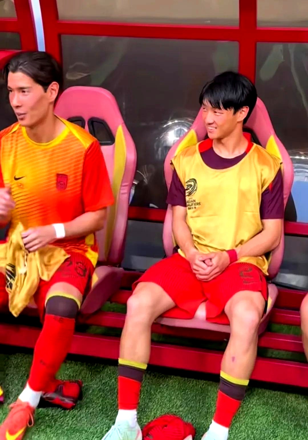 爱游戏-Rookie官方宣布最后时刻胜出新规，皇家马德里引发争议！赛场气氛高涨-爱游戏