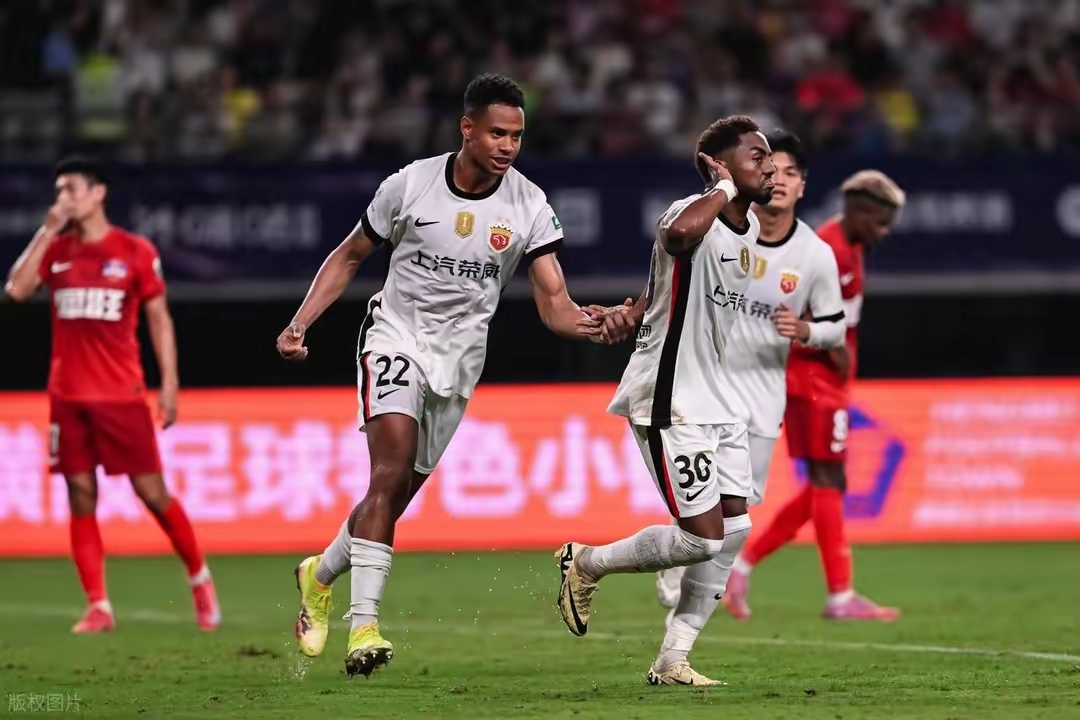 包含足总杯赛程吃紧；马德里竞技冲刺阶段扳平良机；信心回归；球探报告显示潜力的词条